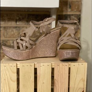 Candies Castunning Glitter Wedges